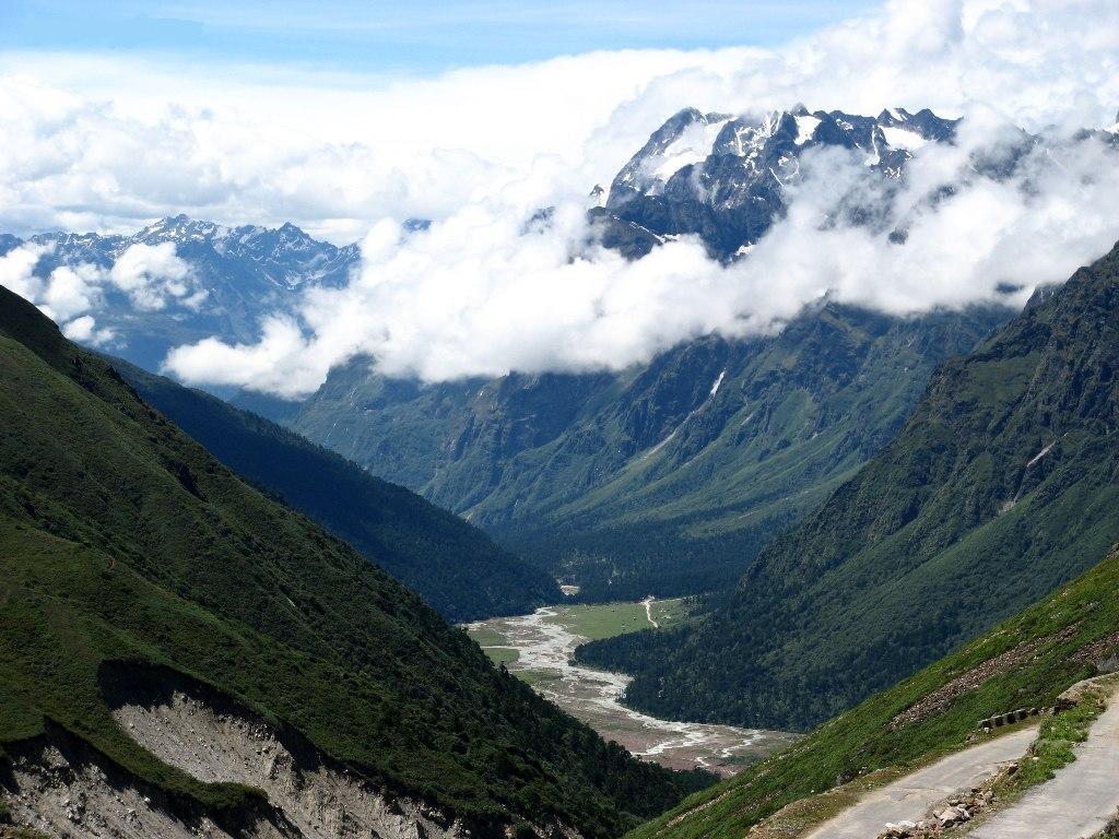 11 Days Pelling Gangtok Lachung Lachen Kalimpong Darjeeling Tour