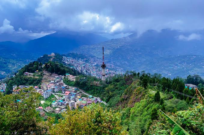 10 Days Pelling Gangtok Lachung Kalimpong Darjeeling Tour